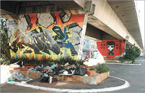 Grafite na Avenida Cruzeiro do Sul